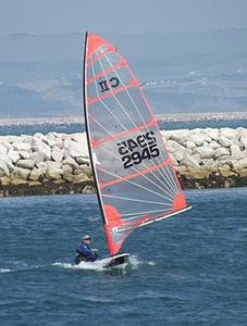 vela ligera solitario / de regata / Byte