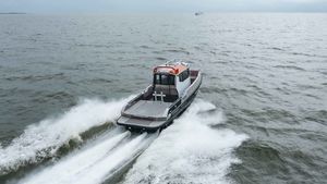 barco profesional embarcación de servicio portuario 1