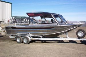 barco de motor de pesca-paseo hidrojet / con caseta de timón / de aluminio