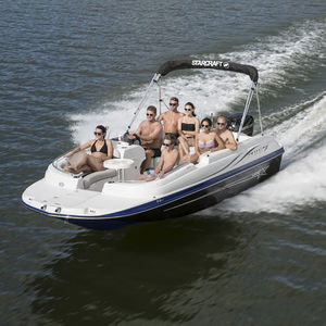 deck-boat fueraborda 1