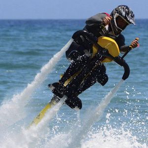 moto de agua de propulsión a chorro