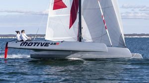 trimarán
