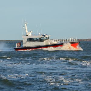 barco profesional embarcación piloto