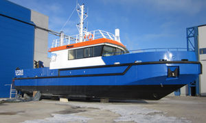 barco profesional balizador costero