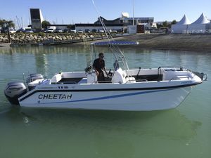 barco open catamarán