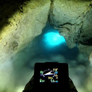 sistema de navegación para scooter submarino