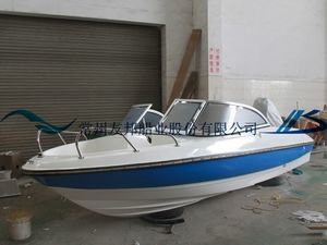deck-boat fueraborda