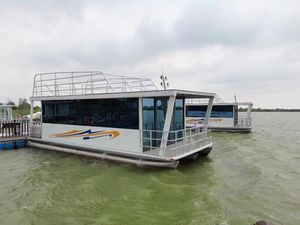 barco casa catamarán