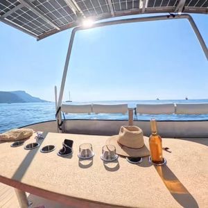 barco open catamarán