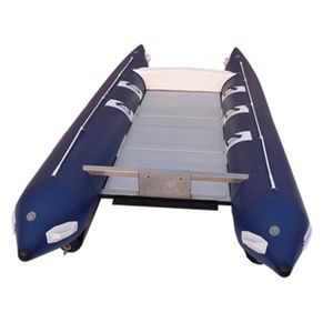 catamarán de remos de salvamento