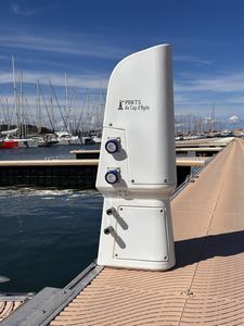 torreta de suministro eléctrico