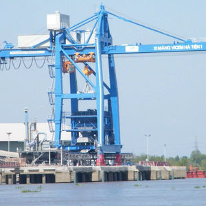 grúa pórtico para contenedores post-panamax
