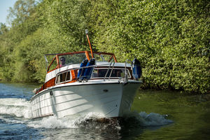 cabin-cruiser fueraborda