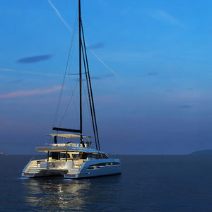 yate de vela catamarán