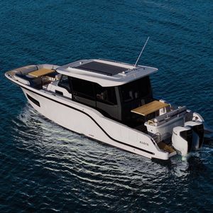 barco cabinado fueraborda