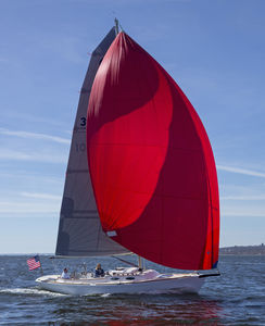 monocasco / de regata y crucero / con center cockpit