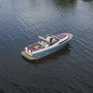 barco cabinado intraborda