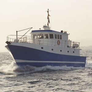 barco profesional arrastrero