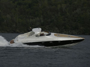 barco cabinado intraborda 1