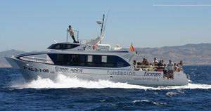 barco turístico