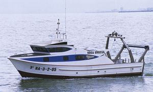 barco profesional arrastrero 1