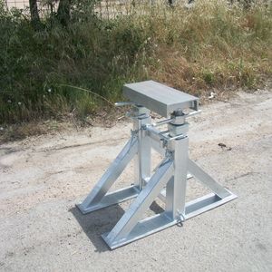 pies de puesta en dique para barcos de motor