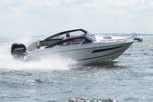day-cruiser fueraborda / open / de deporte / 7 personas máx.
