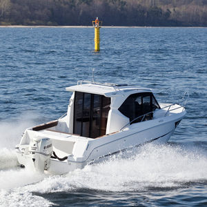 cabin-cruiser fueraborda