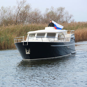 barco cabinado intraborda