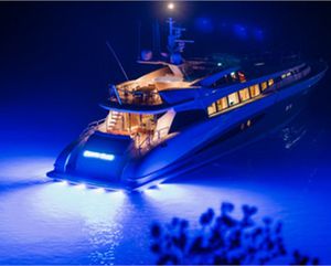 iluminación subacuática para barco