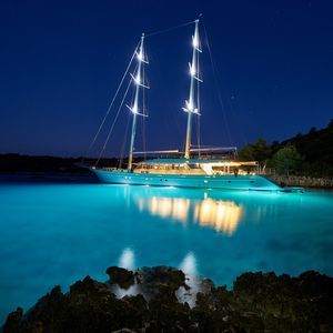 iluminación subacuática para barco