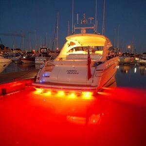 iluminación subacuática para barco