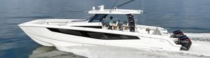 barco cabinado catamarán