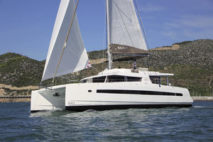 yate de vela de crucero / con fly / con 4 camarotes / con bauprés