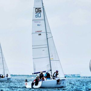 velero de quilla deportivo