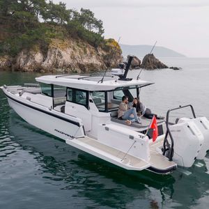 barco cabinado fueraborda 1