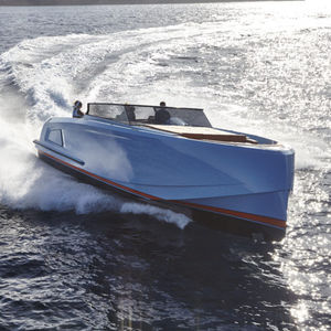 barco cabinado intraborda / bimotor / de desplazamiento / open