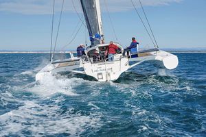 trimarán