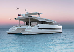 yate a motor catamarán 1