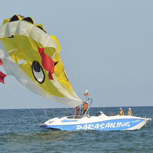 barco para paracaídas ascensional intraborda