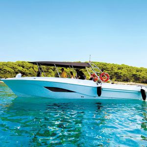 barco turístico