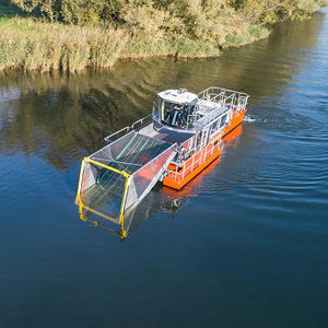 barco profesional barco recolector de algas 1