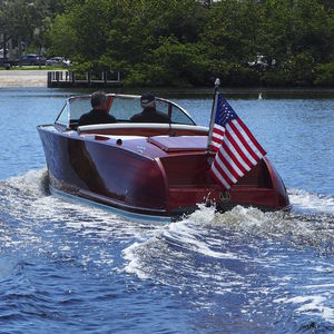 runabout intraborda / eléctrico / con doble consola / de madera