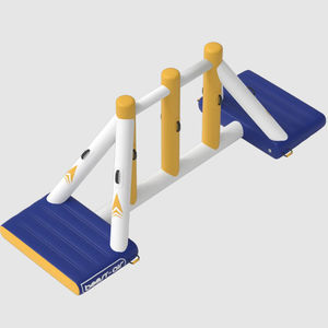 juego acuático columpio
