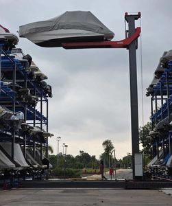 grúa apiladora para barco 1
