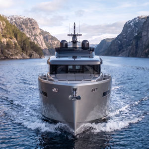 barco cabinado intraborda 1