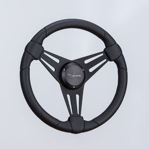 volante para barco de motor barnizado con poliuretano
