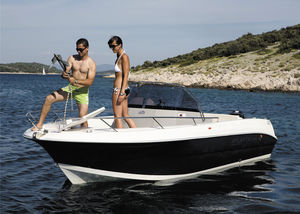 cabin-cruiser fueraborda