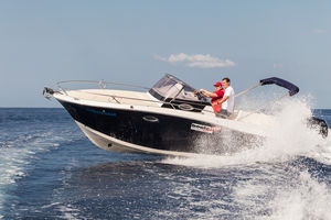 cabin-cruiser fueraborda