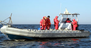 embarcación neumática fueraborda / bimotor / RIB / con consola central